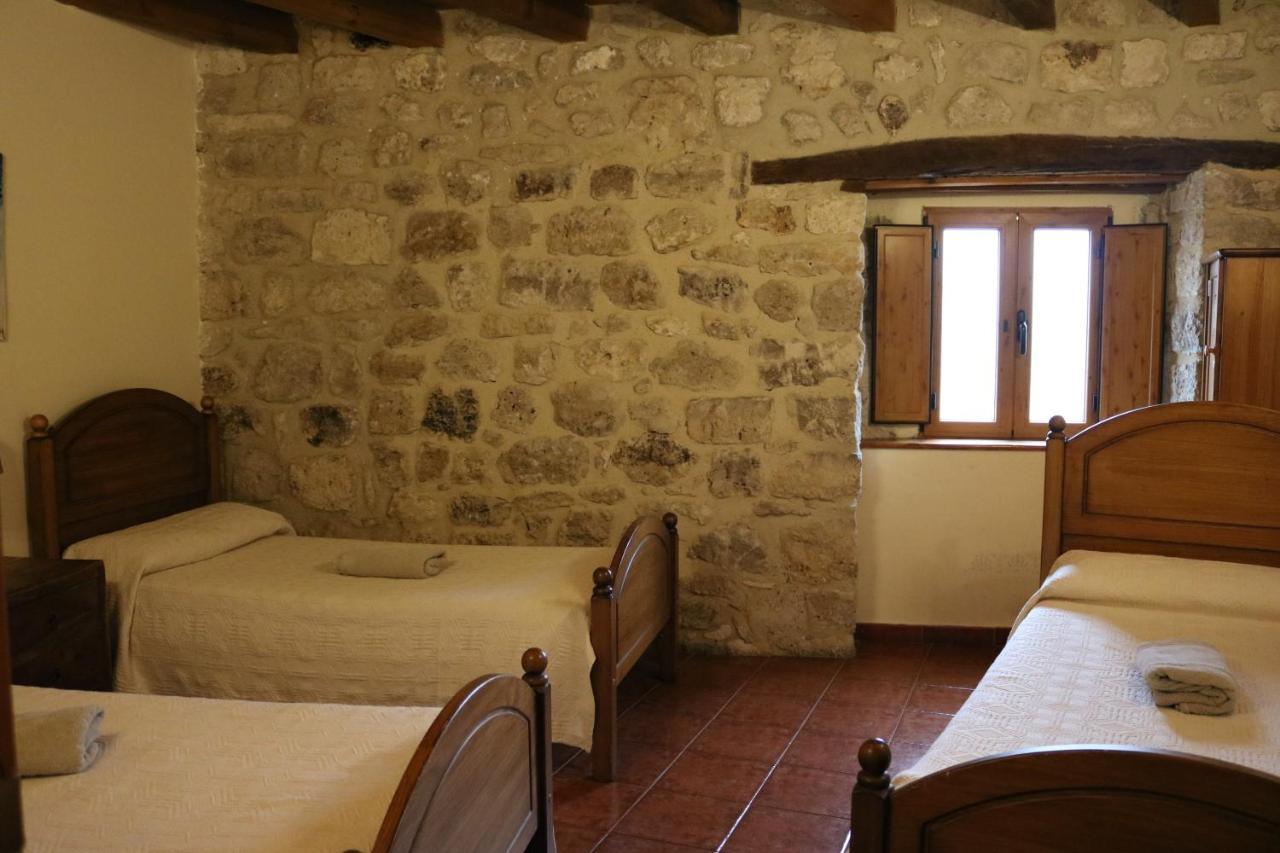 Albergue El Puntido Hontanas Eksteriør billede